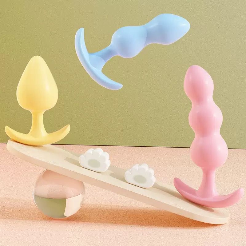 3-Piece Graduated Anal Training Plug Set with Safe Flared Bases(مجموعة سدادات تدريب شرجية متدرجة من 3 قطع مع قواعد عريضة وآمنة)